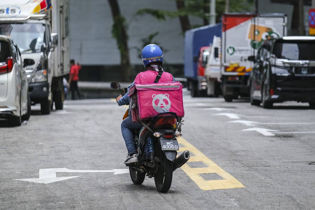 Delivery Startup Cheetay Reportedly Near Shutdown as Funding Crunch Hits Pakistani Startups
