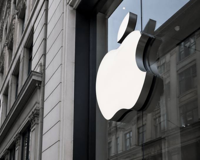 Apple Hires Salman Dar to Lead Government Affairs in Pakistan